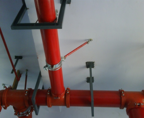 消費管道漏水.jpg 消費管道漏水.jpg